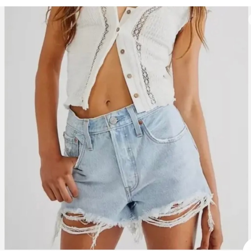 BNWOT  Levi’s 501 shorts